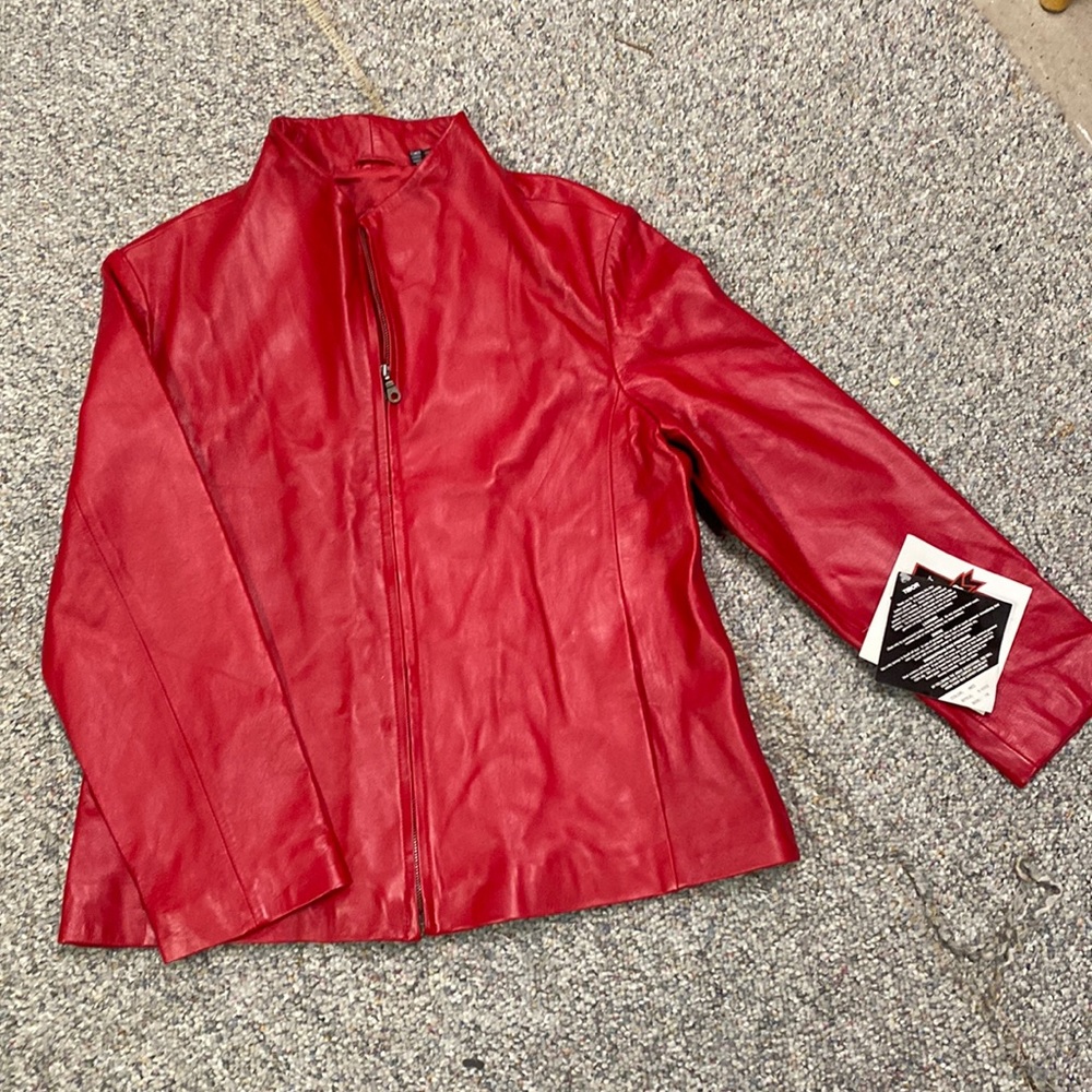 NWT Tibor red leather ladies jacket